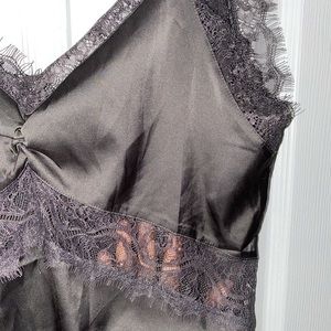 FOREVER 21 GREY SLIP